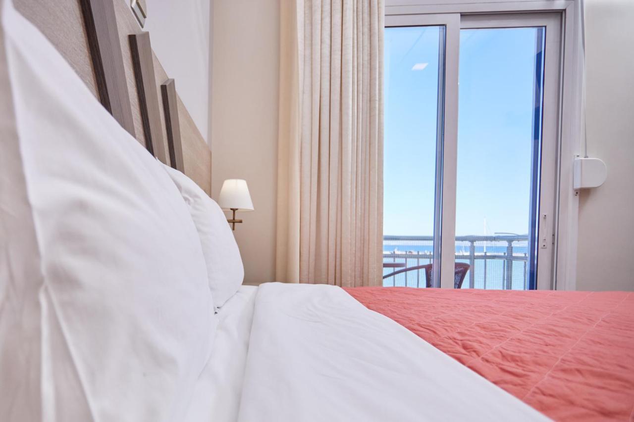 Amalia City Rooms Chios Town Exterior foto