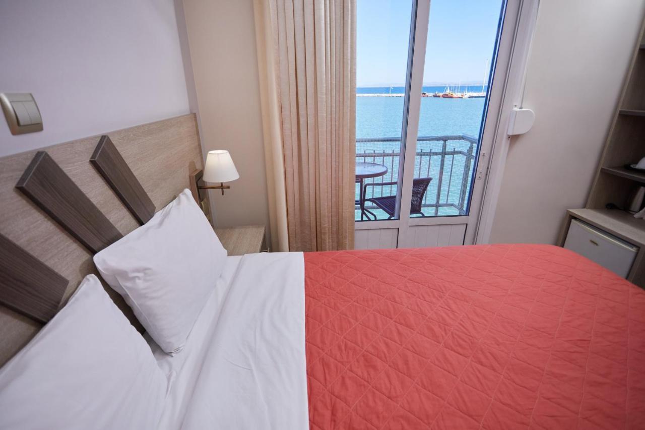 Amalia City Rooms Chios Town Exterior foto